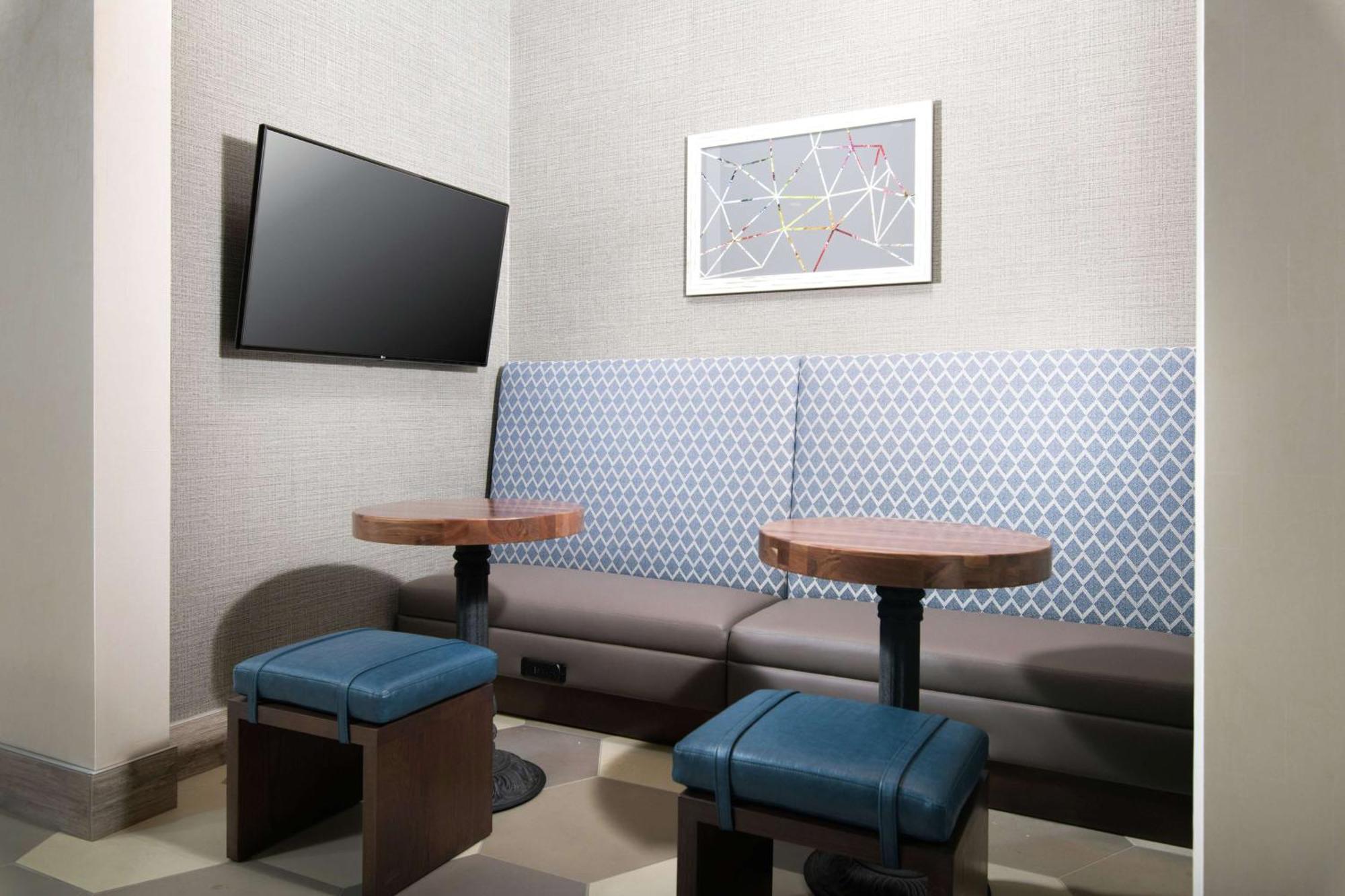 Hilton Garden Downtown Beale Street 4*