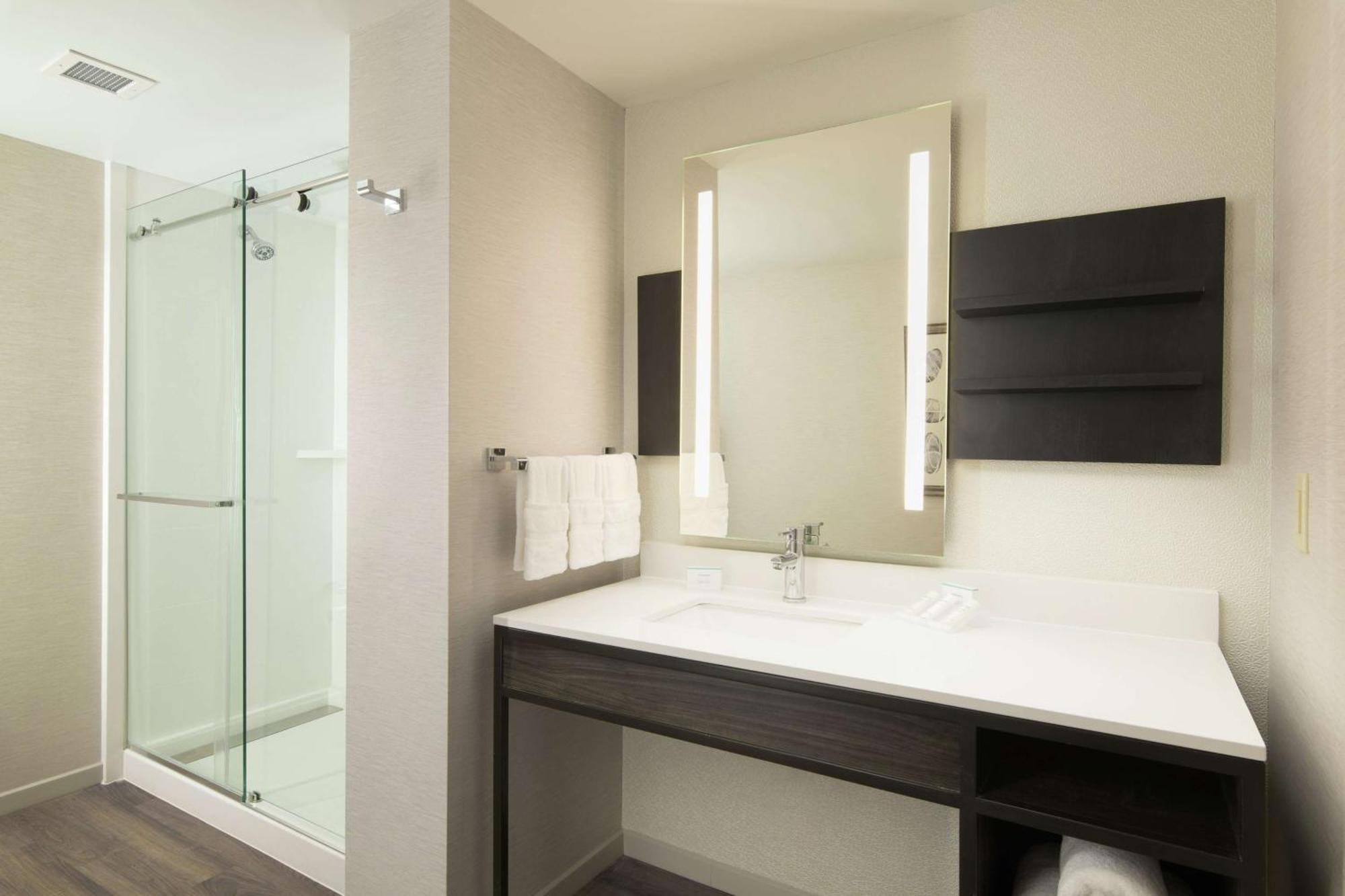 Hotel Hilton Garden Downtown Beale Street 4*